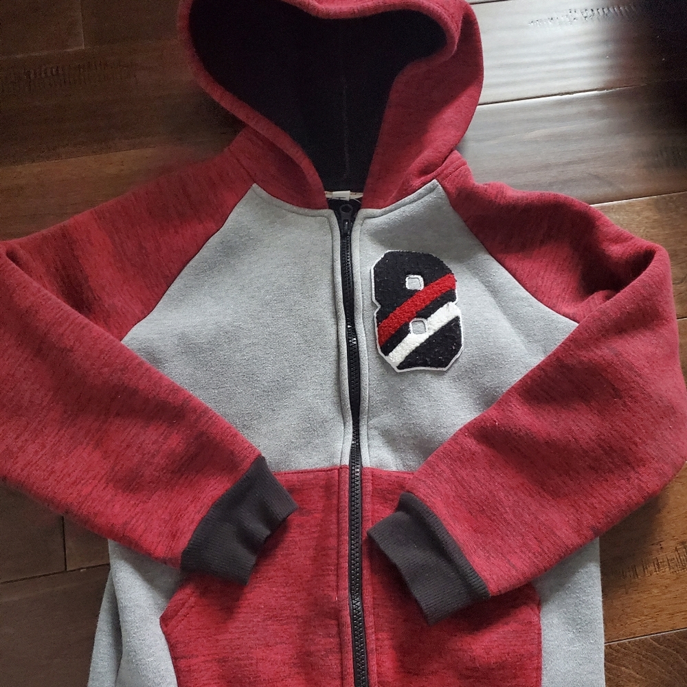 Very thick zip up size 8 boys by colorful planet in burgundy and gray
